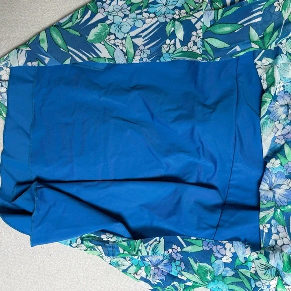 Fit 4 U Blue Floral Size 22W Tummy Control  Bikini Top - Picture 7 of 7